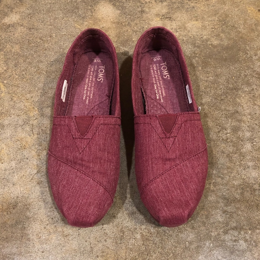 TOMS Classic Burgundy